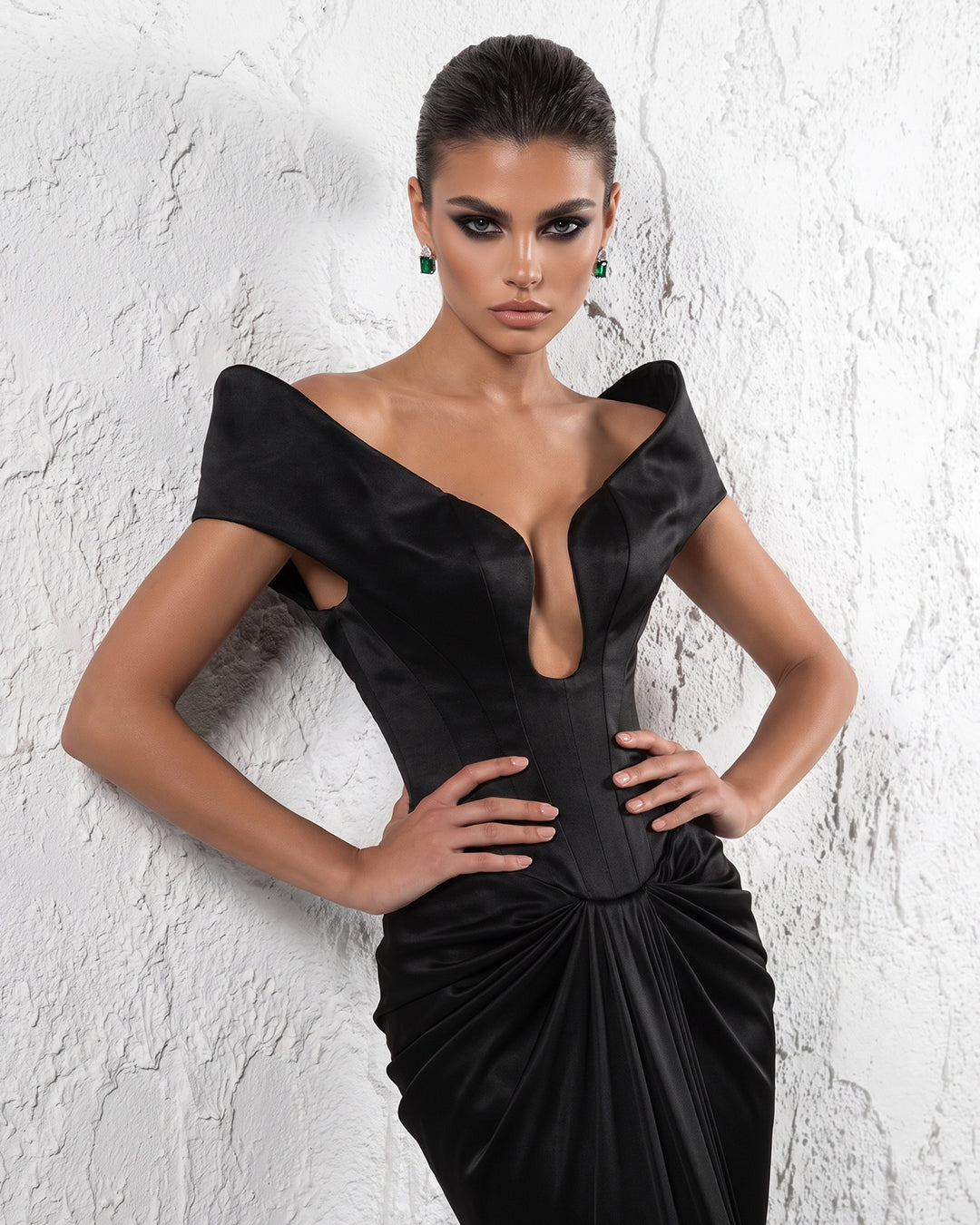 NOIR SCULPTED CORSET MERMAID GOWN